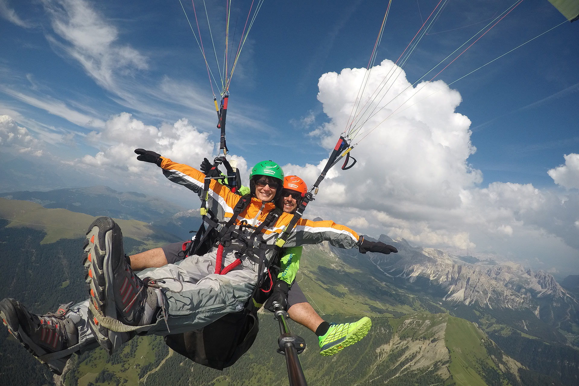 Summer - Paragliding Tandem Val Gardena - Gröden - Dolomiten - Südtirol -  Italien